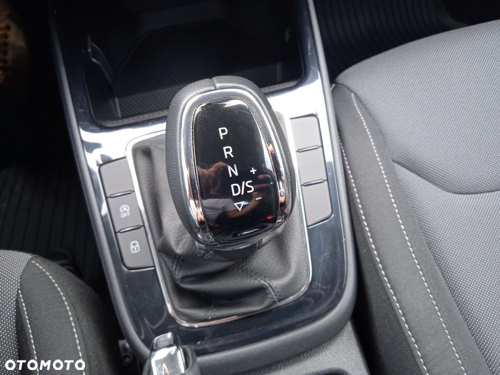 Skoda Fabia 1.0 TSI Selection DSG - 19