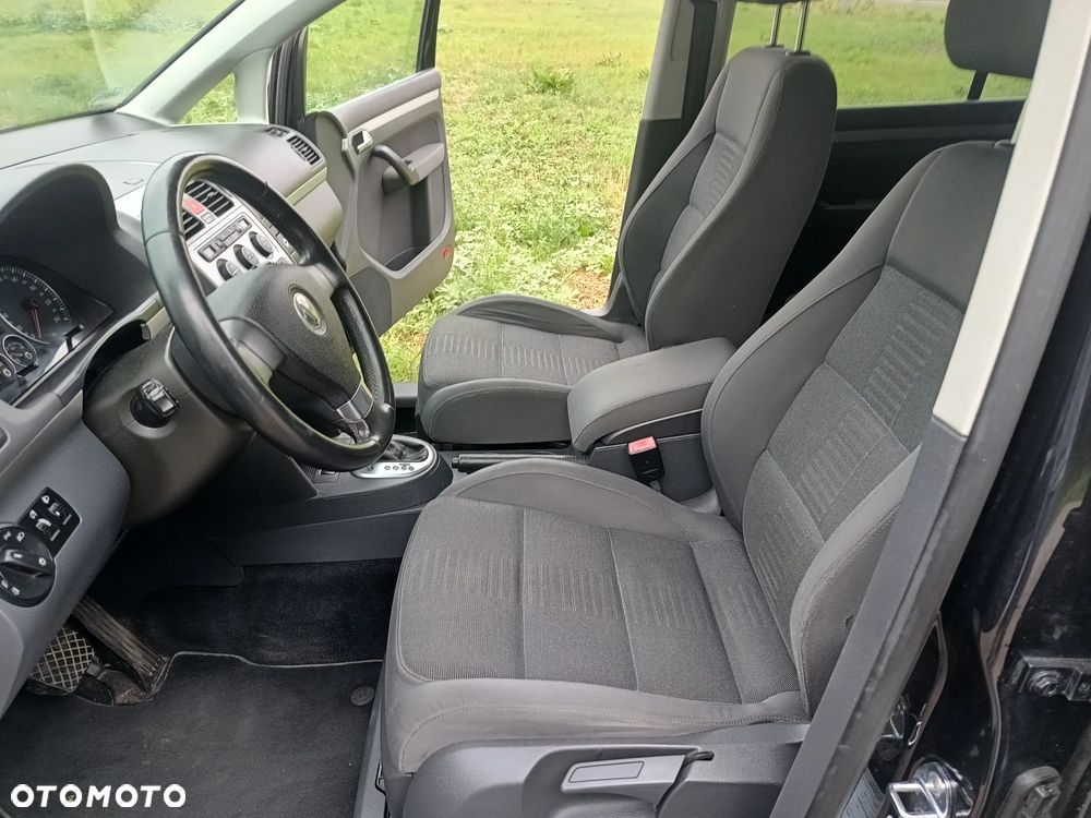 Volkswagen Touran 1.4 TSI DSG Highline - 15