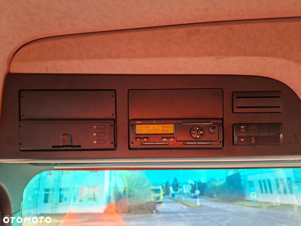 Versalift Antos 2533 L 6X2 - 23