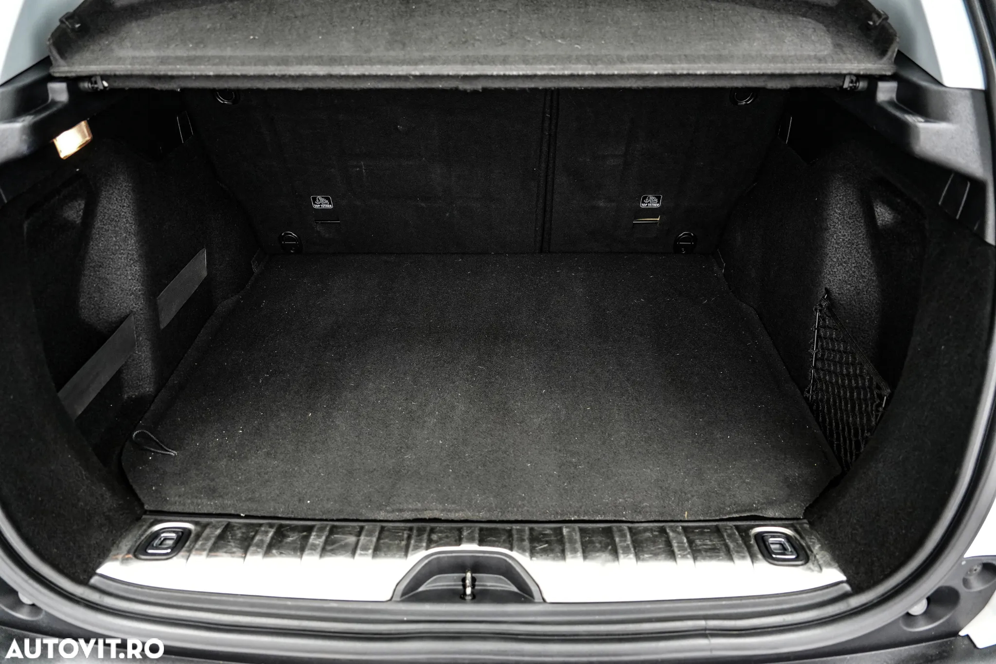 Peugeot 2008 1.2 PureTech Turbo EAT6 S&S Allure - 24