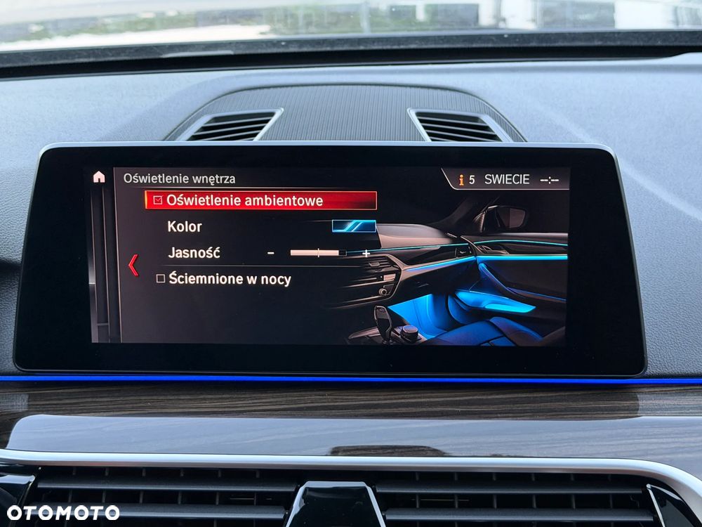 BMW Seria 5 520d M Sport Edition - 16
