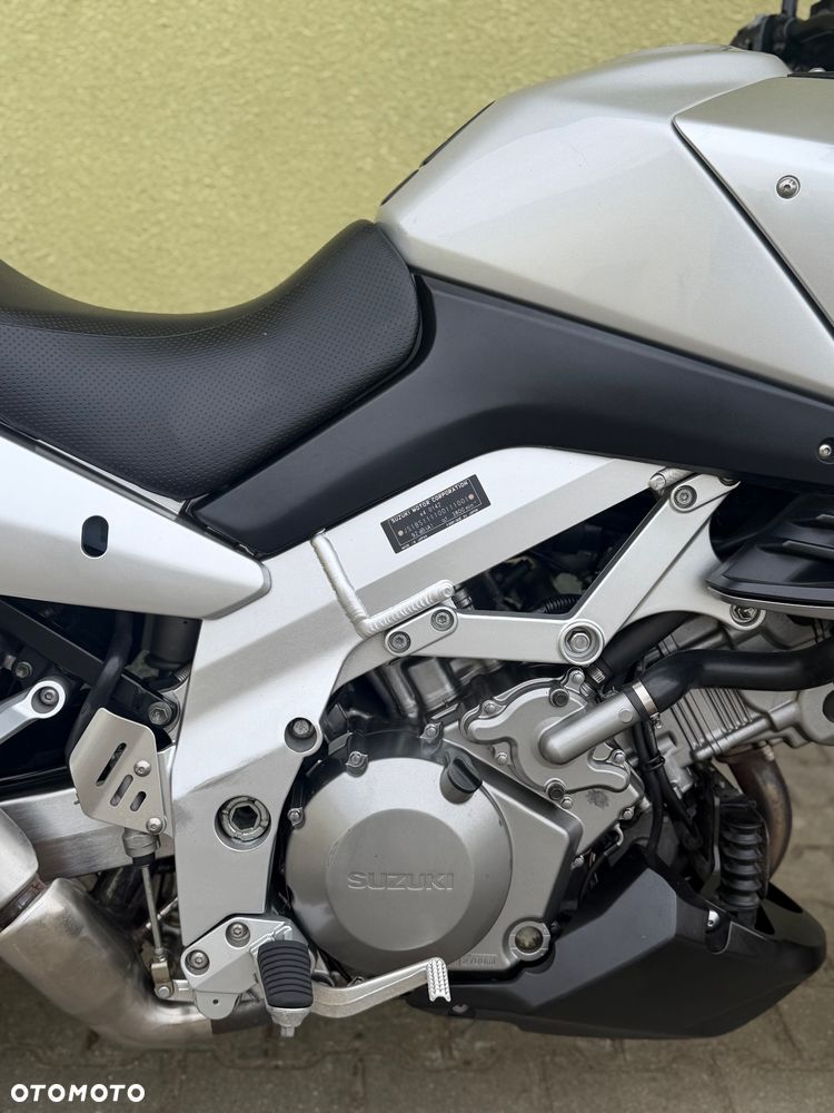 Suzuki DL - 8