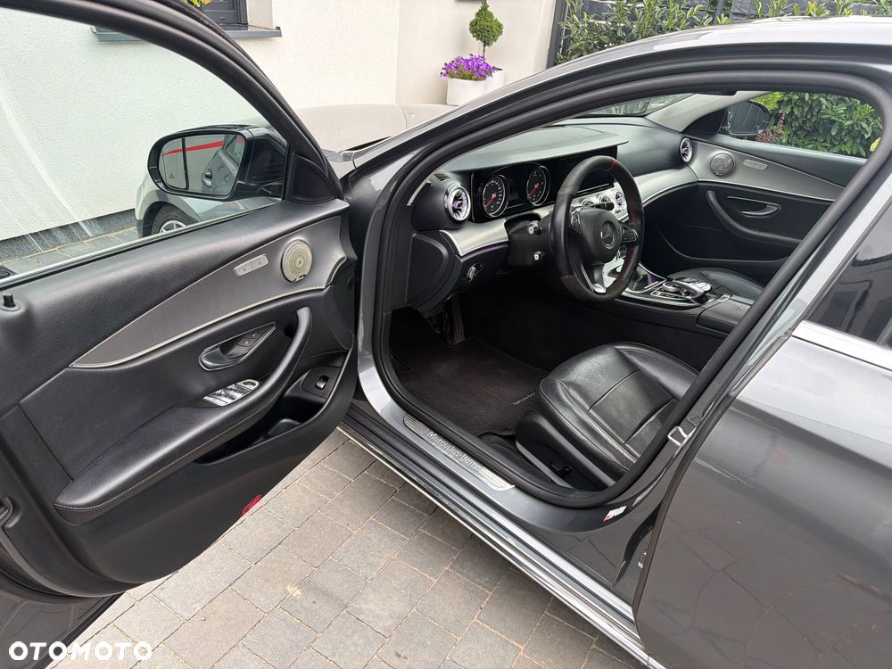 Mercedes-Benz Klasa E 350 d 9G-TRONIC Exclusive - 32