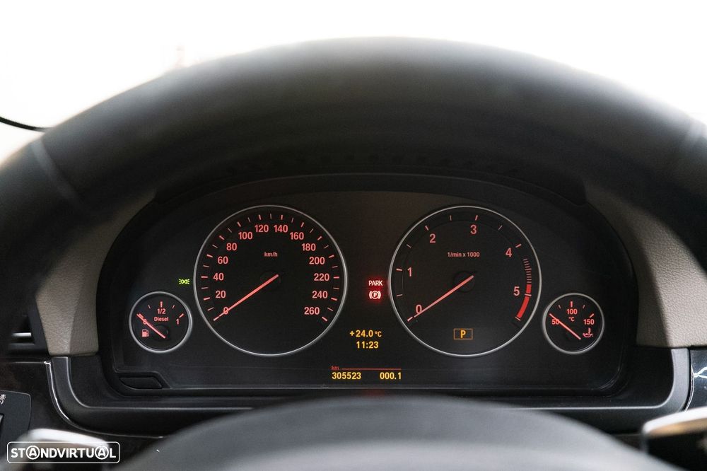 BMW 520 d Pack M Auto - 36