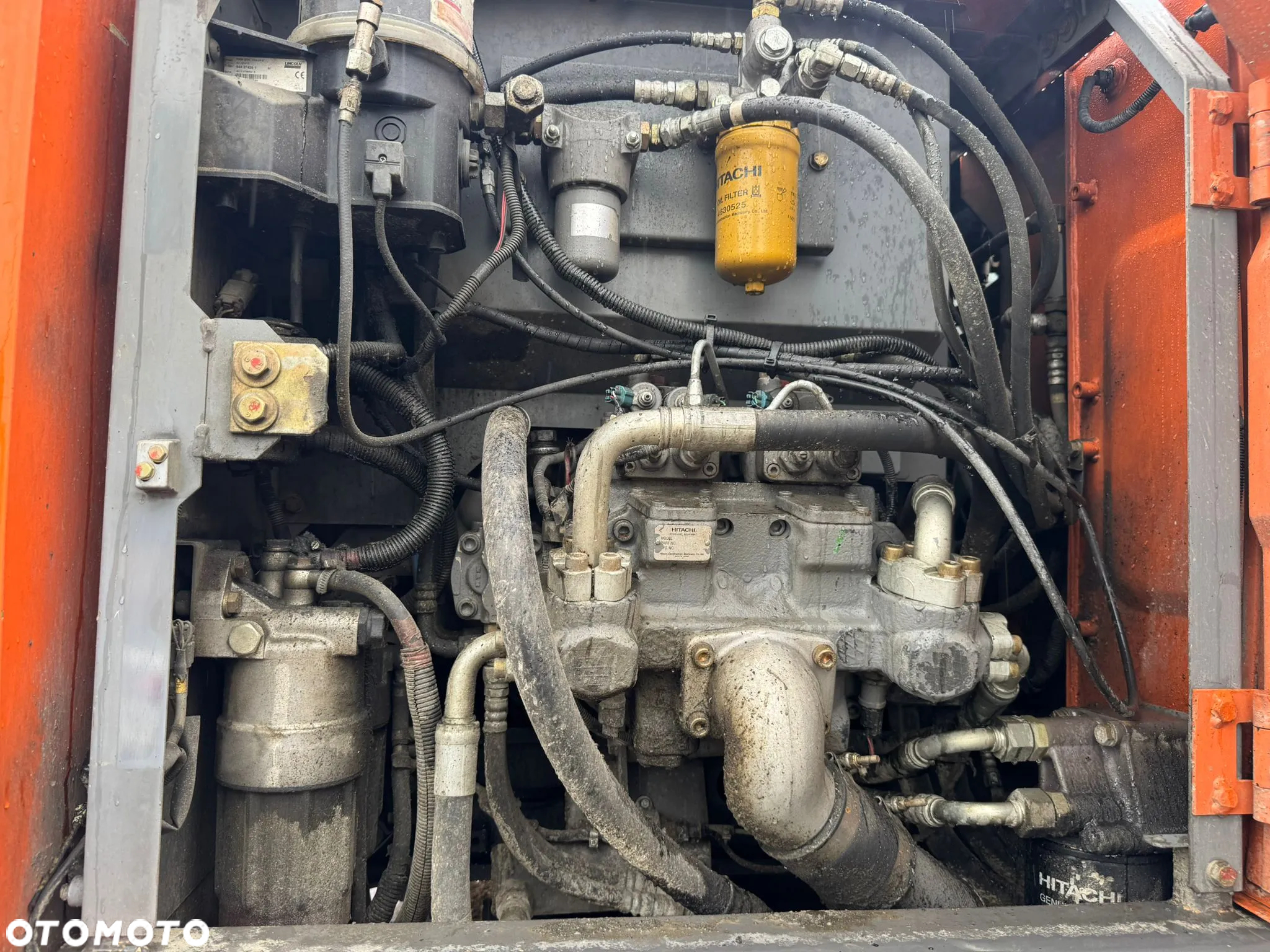 Hitachi ZX140 - 6