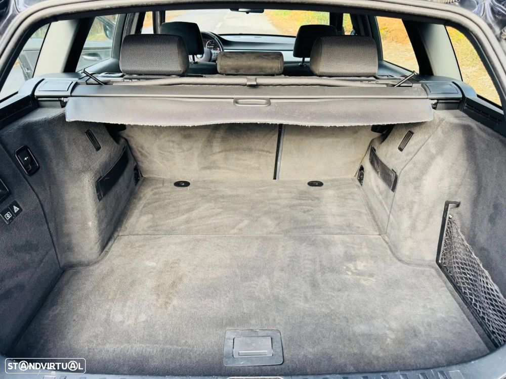 BMW 320 d Pack M - 42