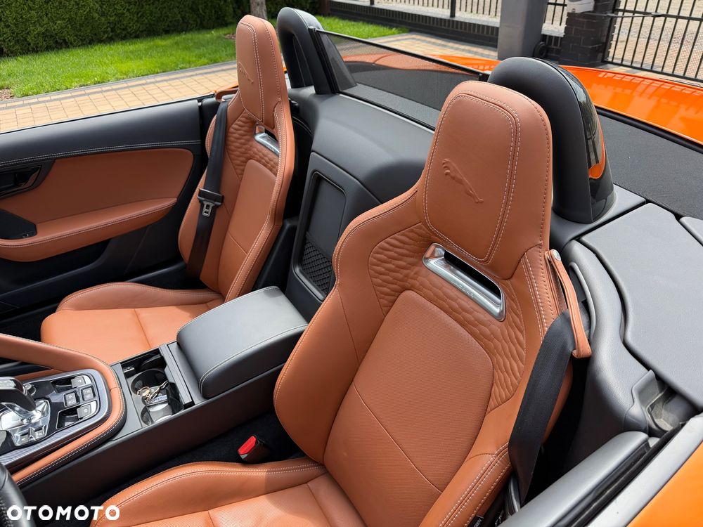 Jaguar F-Type P450 AWD R-Dynamic - 22