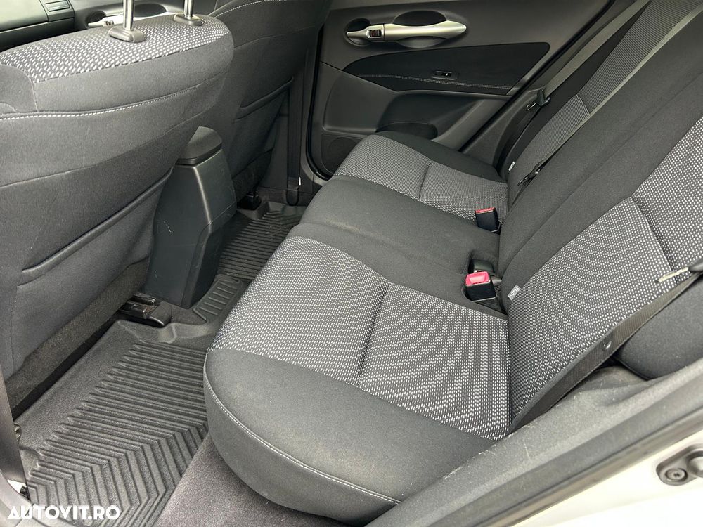 Toyota Auris - 13