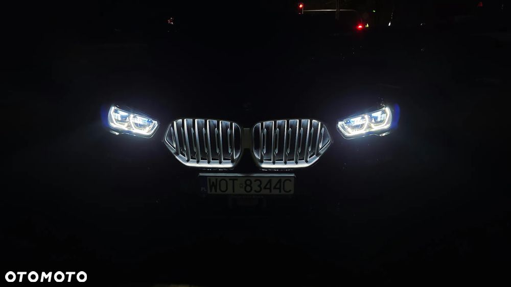 BMW X6 xDrive40d mHEV - 27