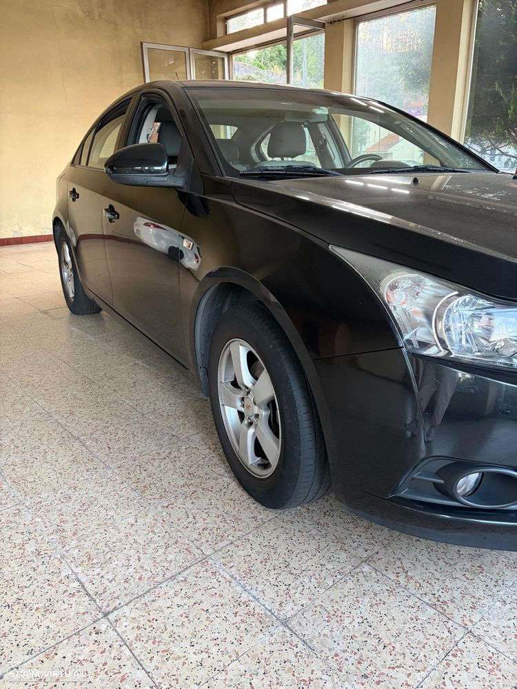 Chevrolet Cruze 1.6 LS - 8