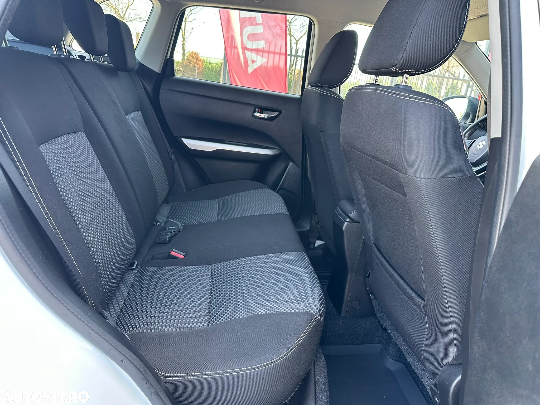 Suzuki Vitara 1.0 Boosterjet Allgrip Comfort - 8