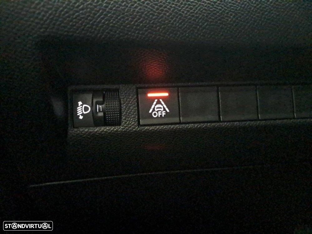 Peugeot 2008 1.2 PureTech Active Pack - 19