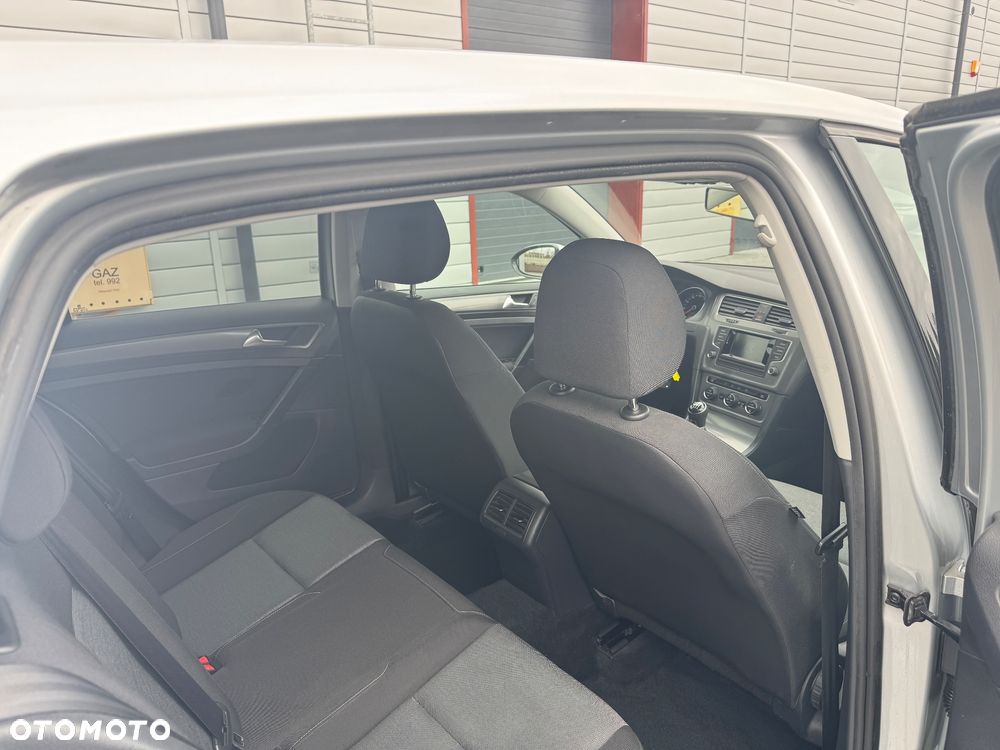 Volkswagen Golf 1.2 TSI BlueMotion Technology Comfortline - 22