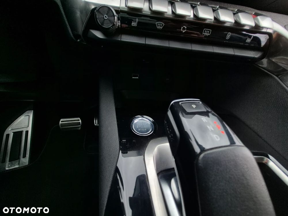 Peugeot 3008 PureTech 180 Stop & Start GPF EAT8 GT - 28