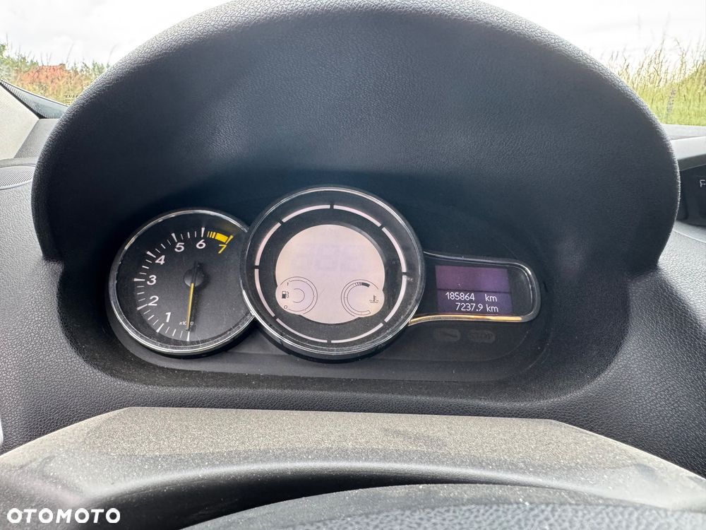 Renault Megane 1.6 16V Dynamique - 8