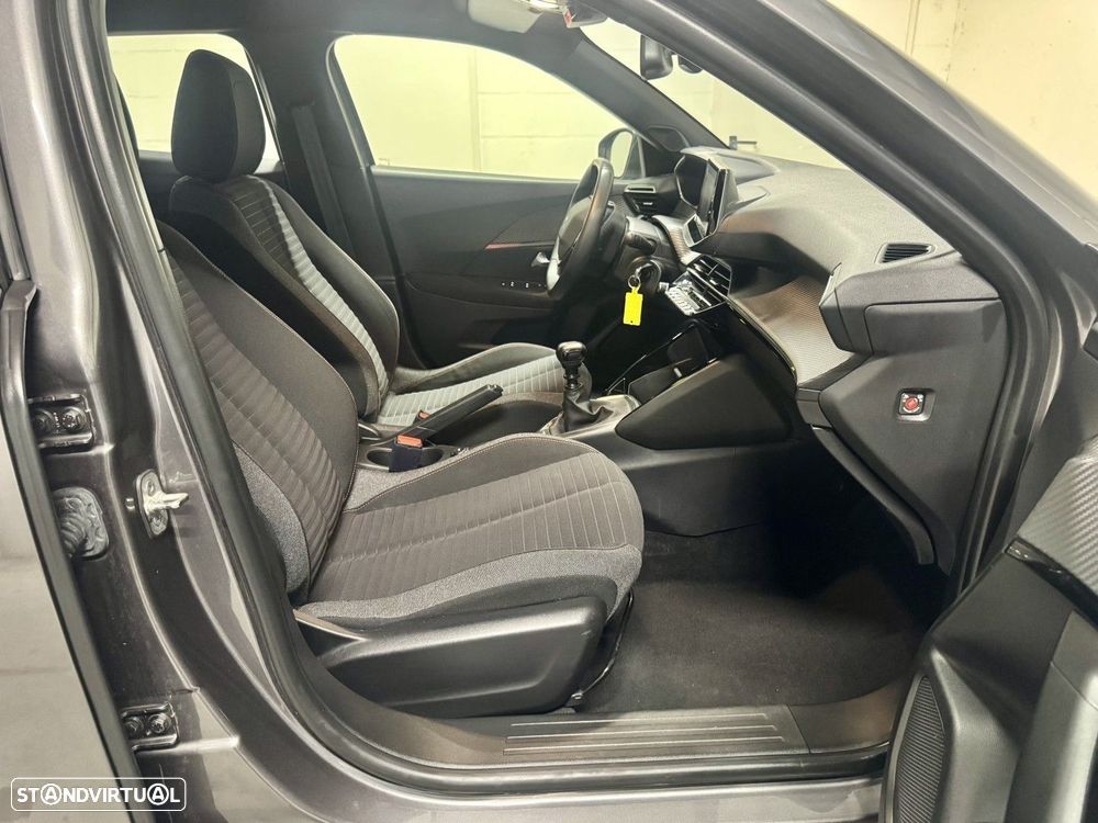 Peugeot 2008 1.2 PureTech Active Pack — fotografia 24