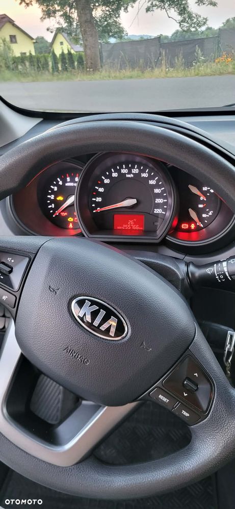 Kia Rio 1.4 crdi M - 3