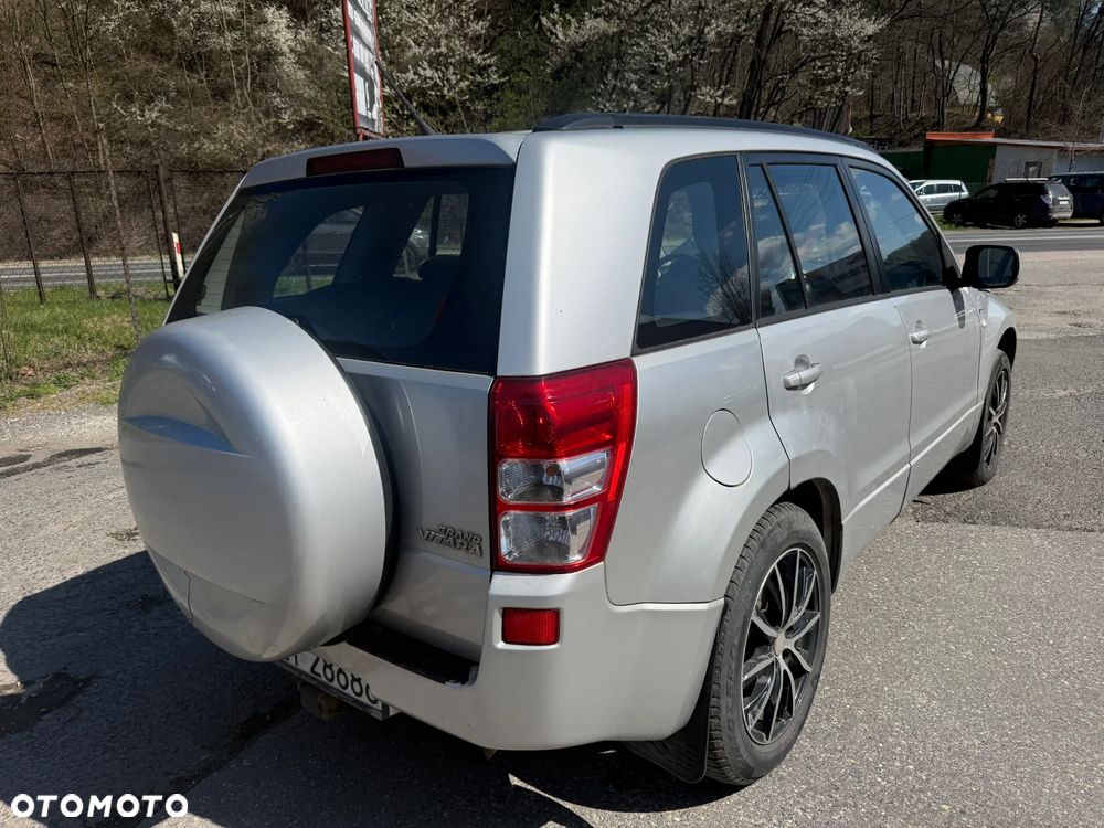 Suzuki Grand Vitara 1.9 DDiS Comfort DPF - 3