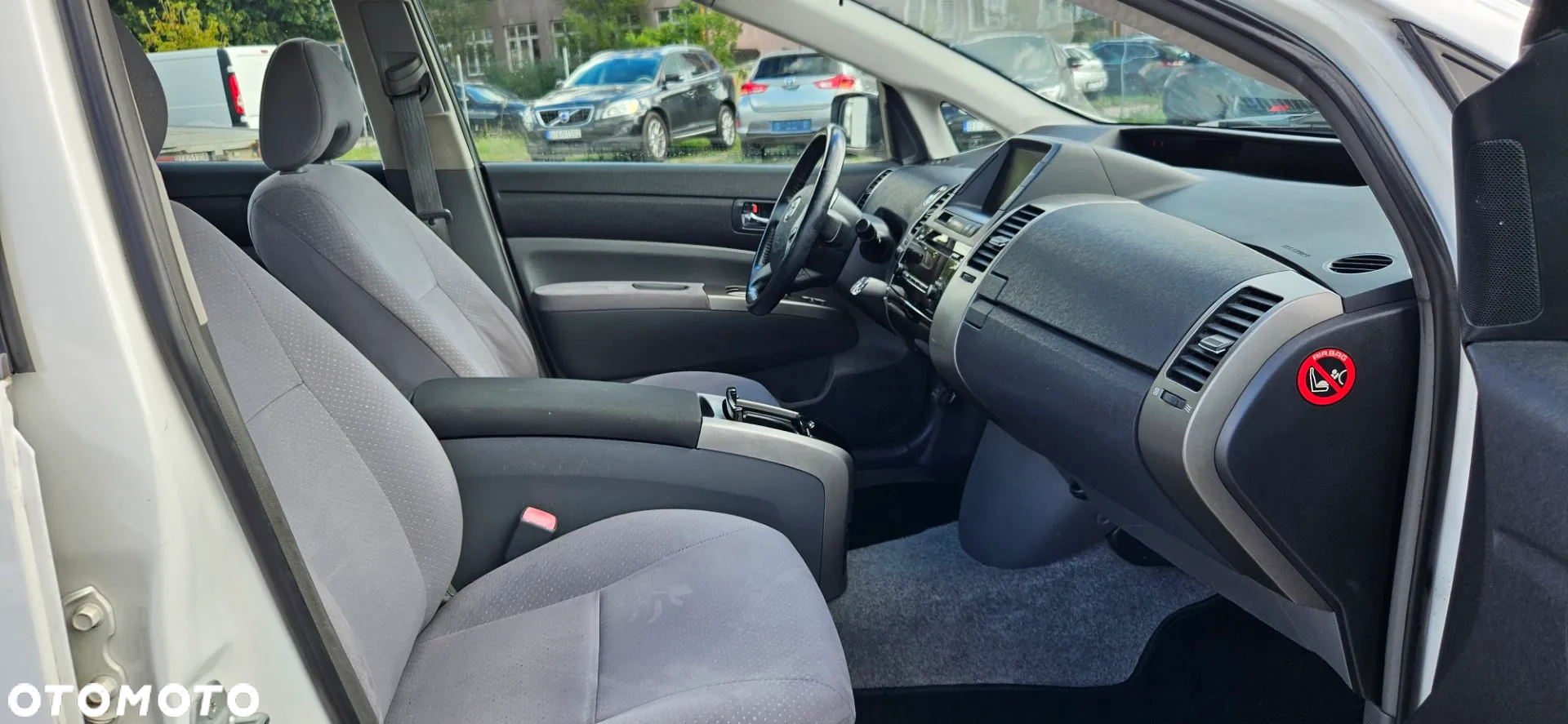 Toyota Prius 1.5 VVT-i Sol - 25