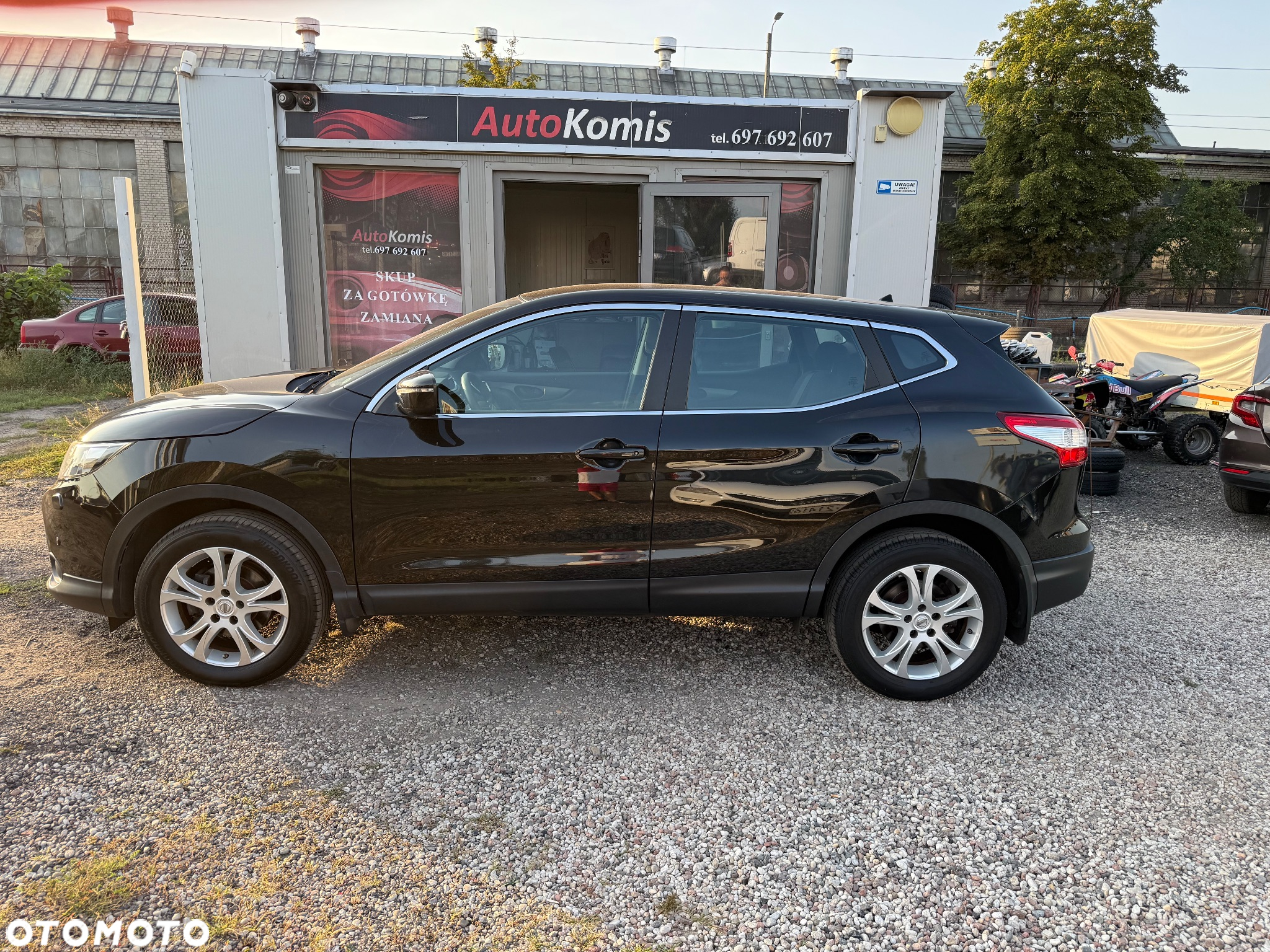 Nissan Qashqai - 2