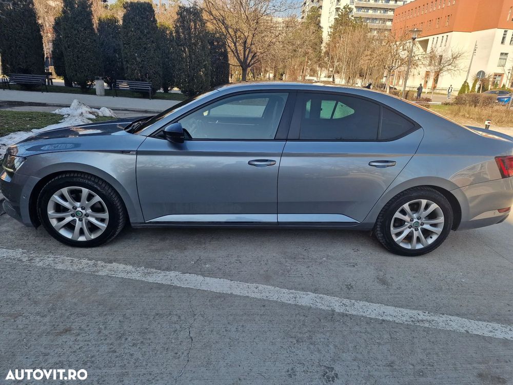 Skoda Superb 2.0 TDI DSG 4X4 Sportline - 7