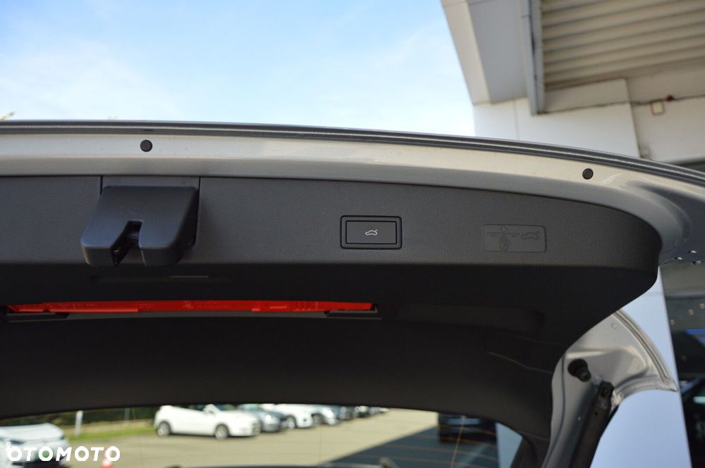 Volkswagen Golf - 28