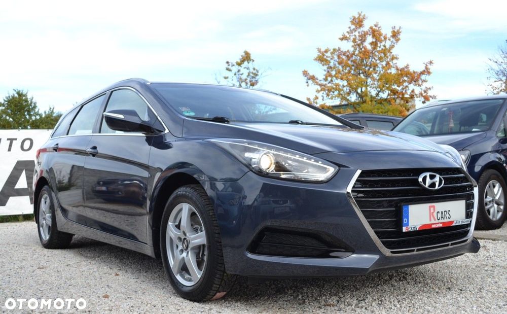 Hyundai i40 Kombi blue 1.6 Trend - 22