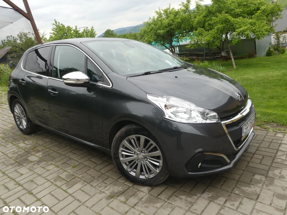 Peugeot 208 1.2 PureTech GPF Signature S&S EAT6 - 2