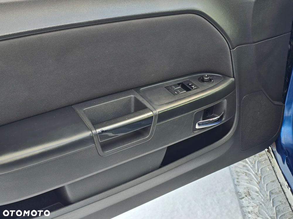 Dodge Challenger - 12