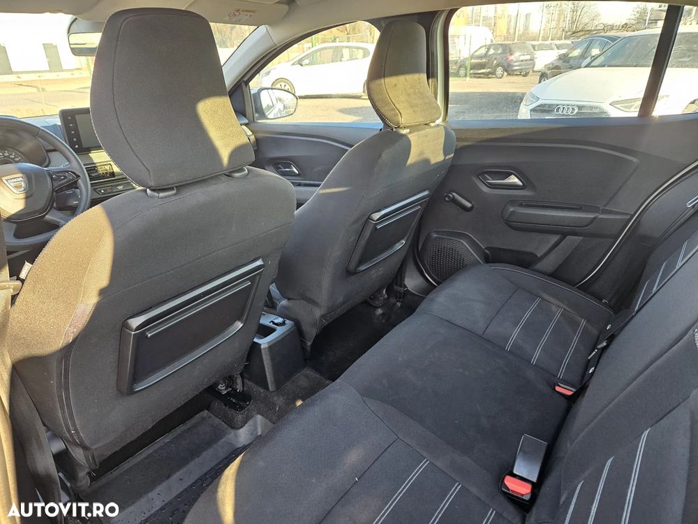 Dacia Logan TCe 90 CVT Comfort - 6