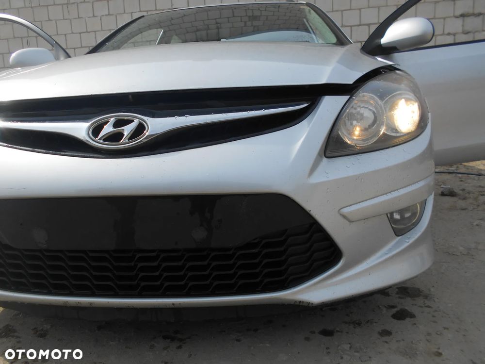 HYUNDAI I30 1.6 CRDI 90KM D4FB CW KOMBI 10ROK LIFT KOD LAKIERU 2R SILNIK SKRZYNIA BIEGOW MASKA BLOTNIK ZDERZAK LUSTERKO ZAWIESZENIE WSPOMAGANIE ELEKTRYCZNE TURBINA WTRYSKI ALTERNATOR ROZRUSZNIK KOMPRESOR KLIMATYZACJI FOTEL PODSUFITKA - 4