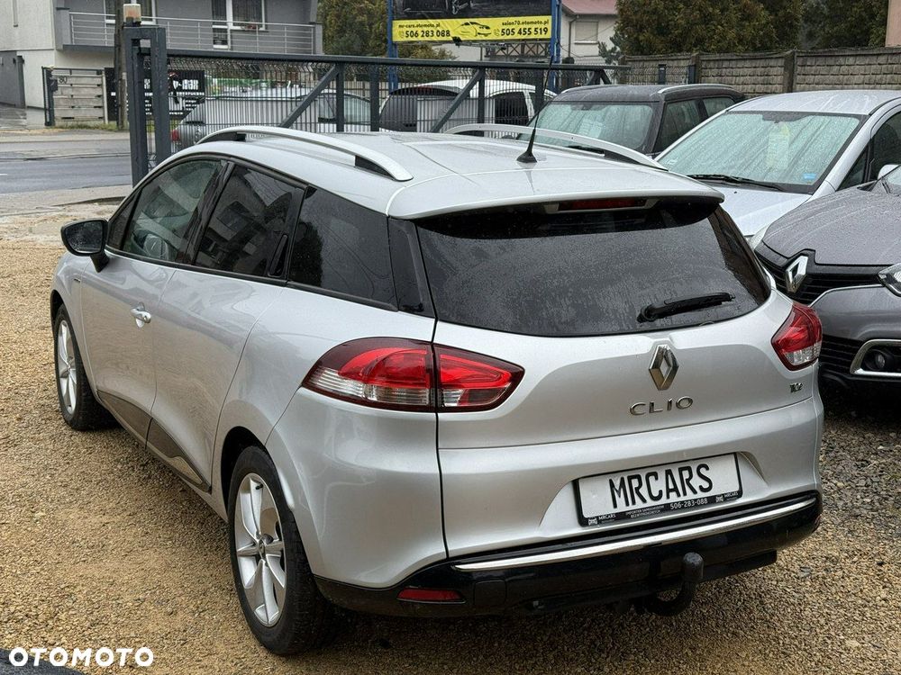Renault Clio - 10