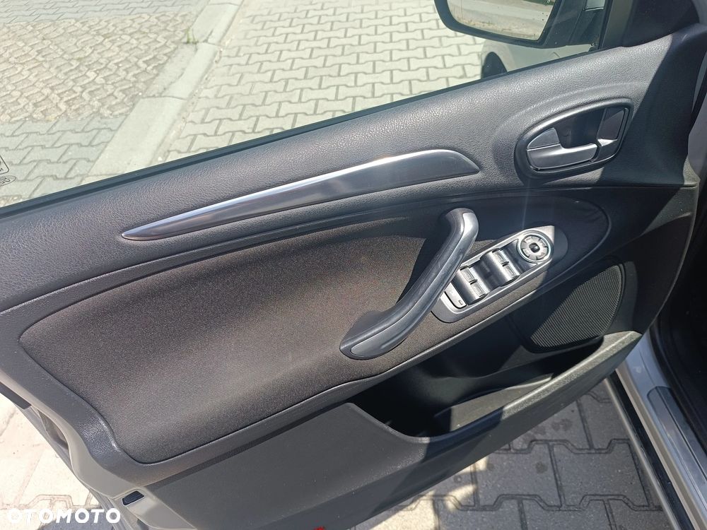 Ford S-Max 2.0 EcoBoost Titanium - 11