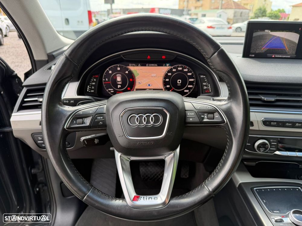 Audi Q7 3.0 TDI quattro tiptronic 7L - 26