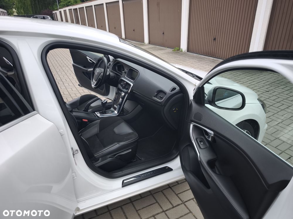 Volvo V40 D4 RDesign - 31