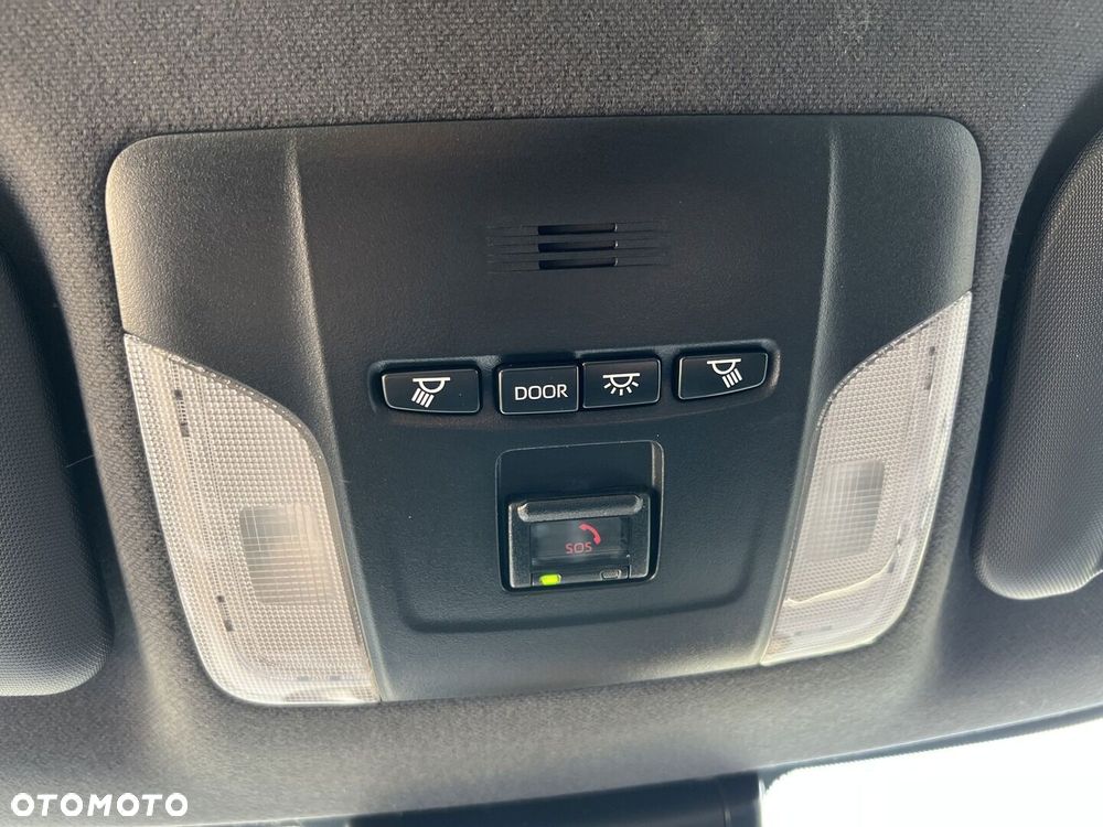 Toyota Corolla 1.8 Hybrid Comfort - 23