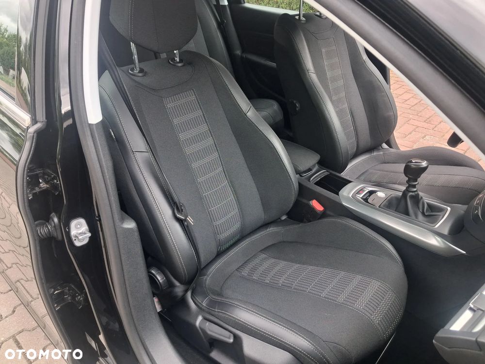 Peugeot 308 - 18