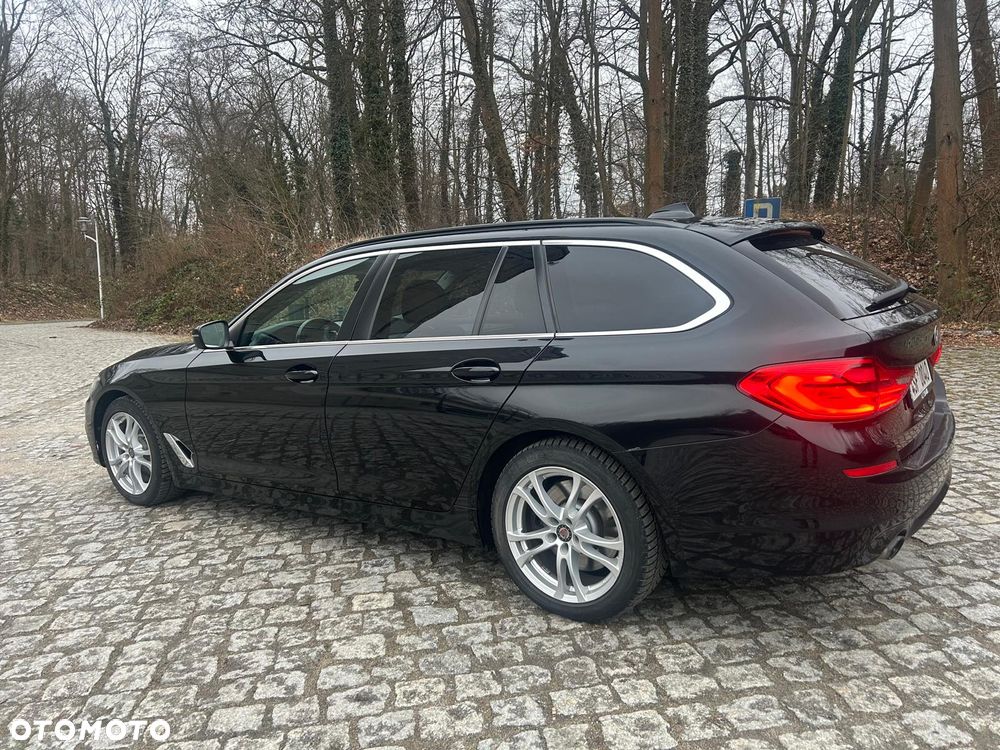 BMW Seria 5 530d xDrive Sport Line - 12