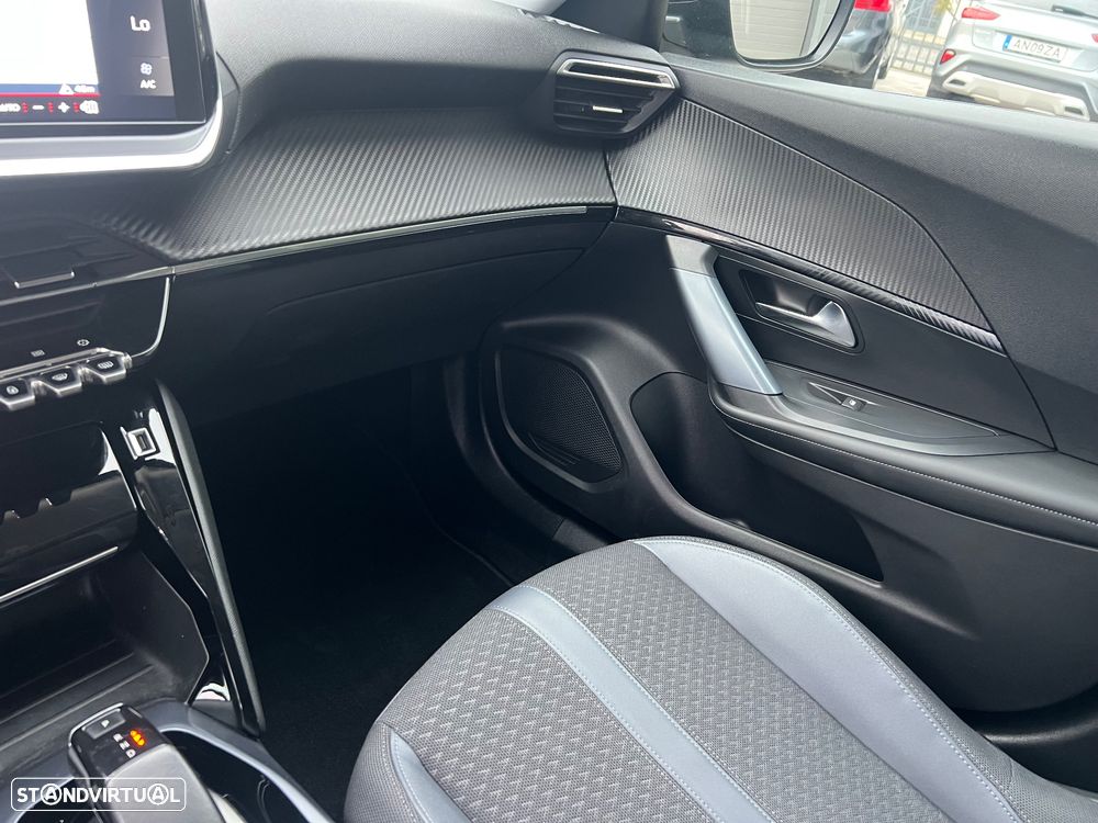 Peugeot 2008 1.5 BlueHDi Allure Pack EAT8 - 16