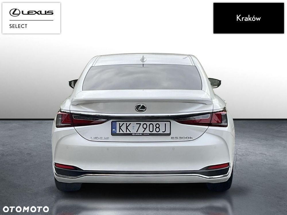 Lexus ES 300h Business Edition - 4