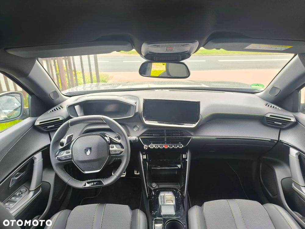 Peugeot 2008 Hybrid 136 e-DSC GT - 26