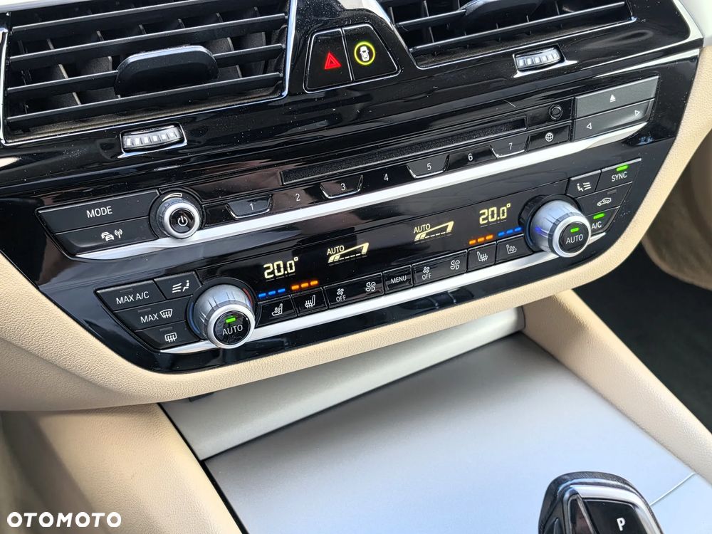 BMW Seria 5 520d xDrive M Sport sport - 8