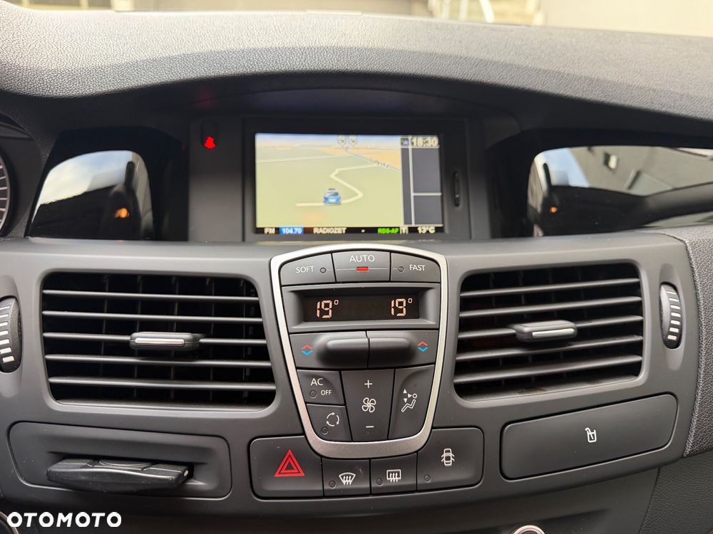 Renault Laguna 2.0 dCi Bose Edition - 13