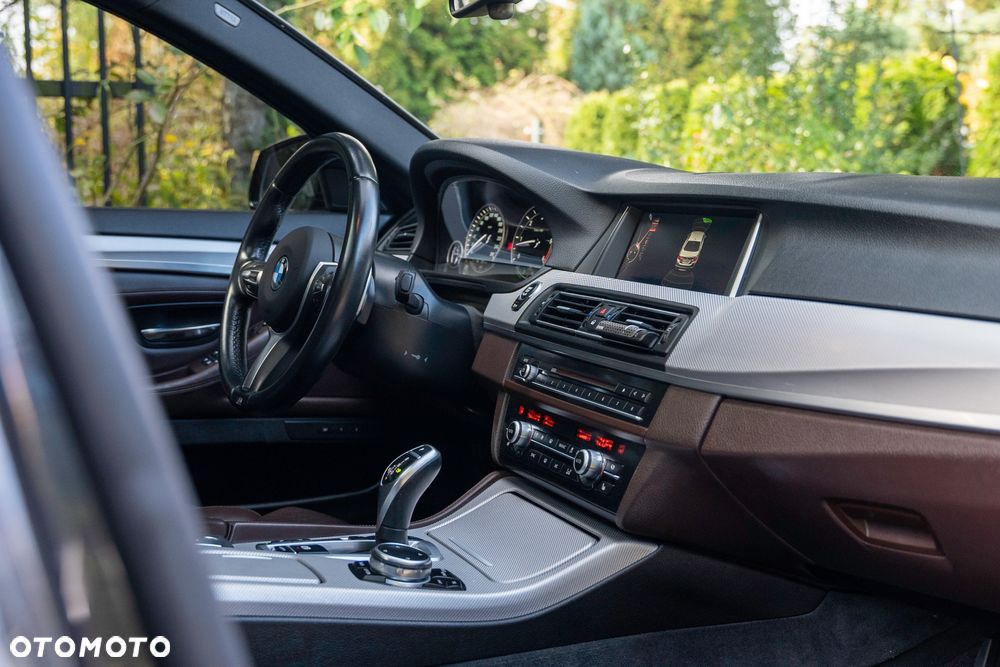 BMW Seria 5 530d xDrive - 15