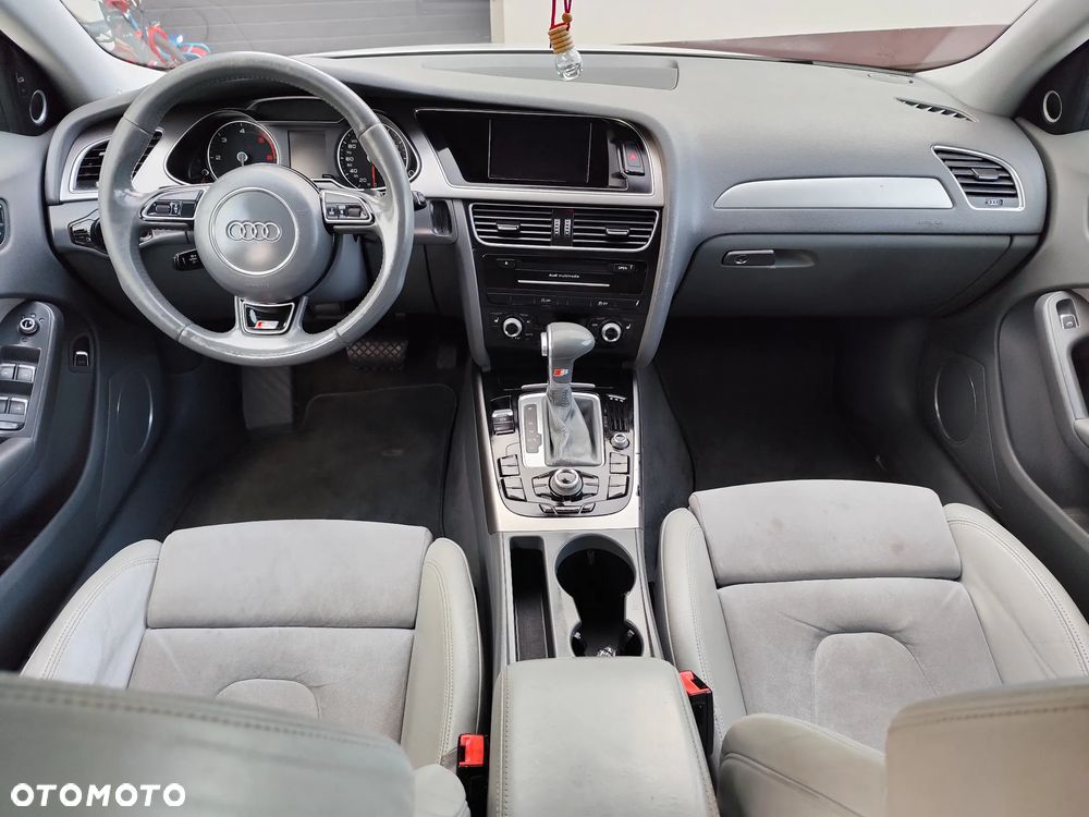 Audi A4 Avant - 16