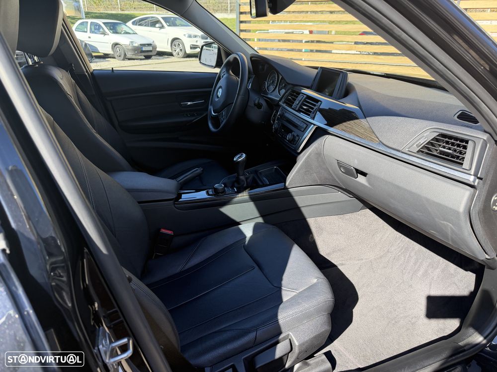 BMW 320 d Line Luxury - 13