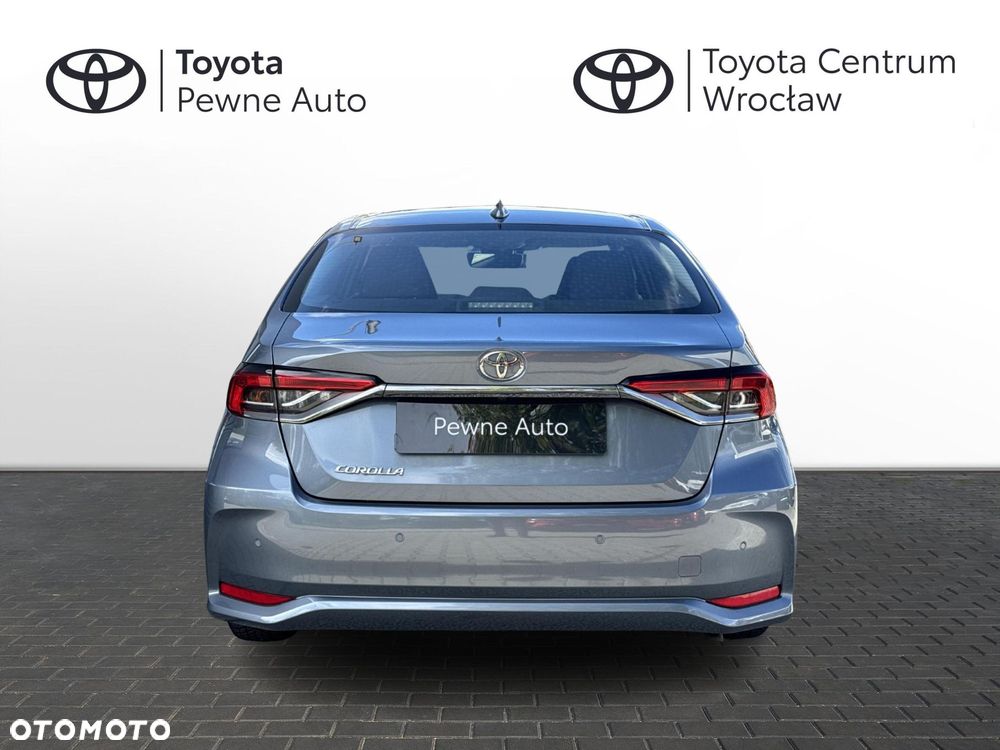 Toyota Corolla - 4