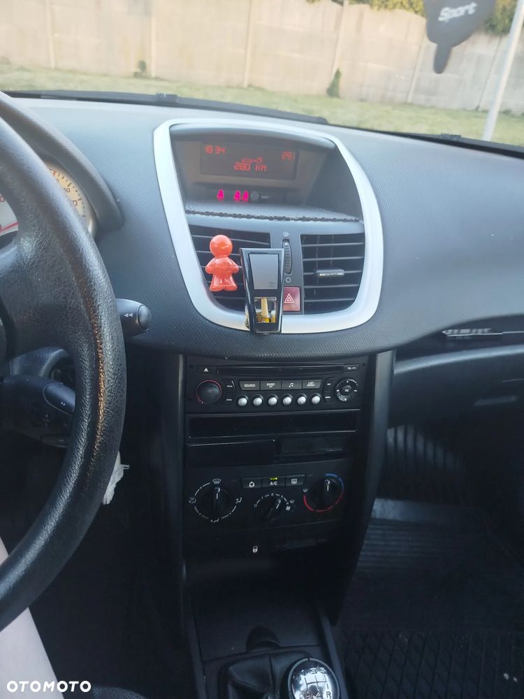 Peugeot 207 - 4