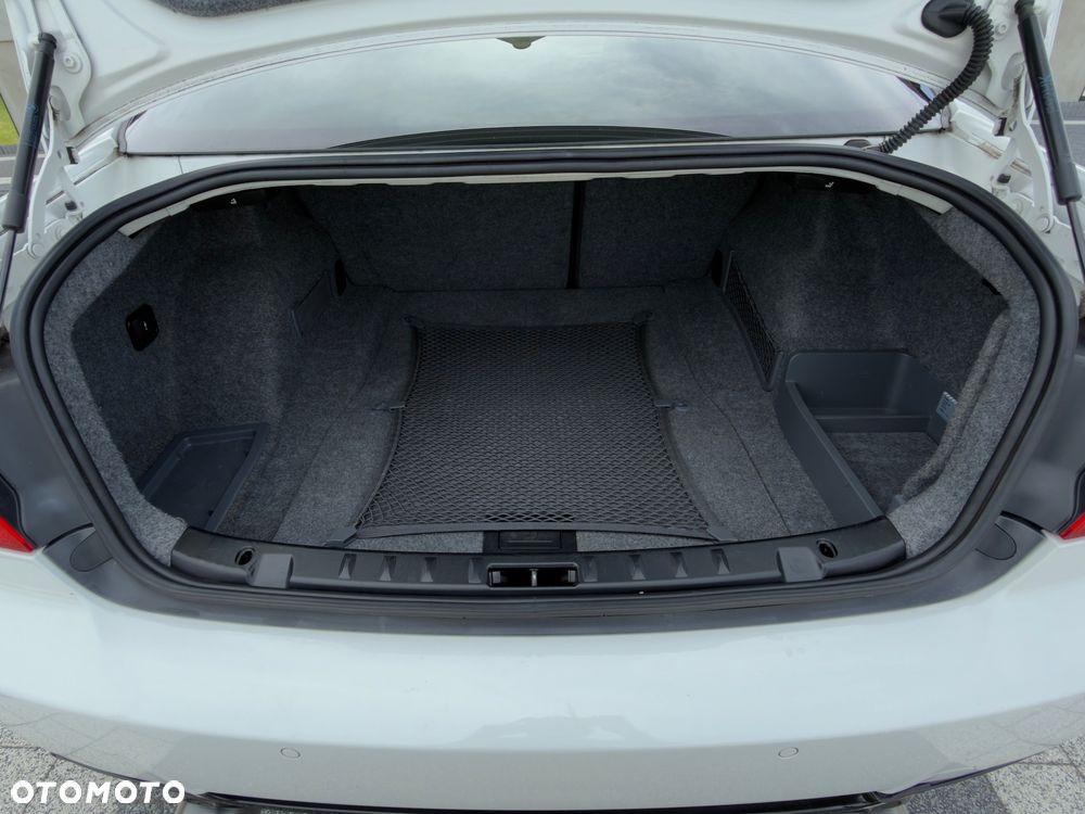 BMW Seria 3 320d - 32