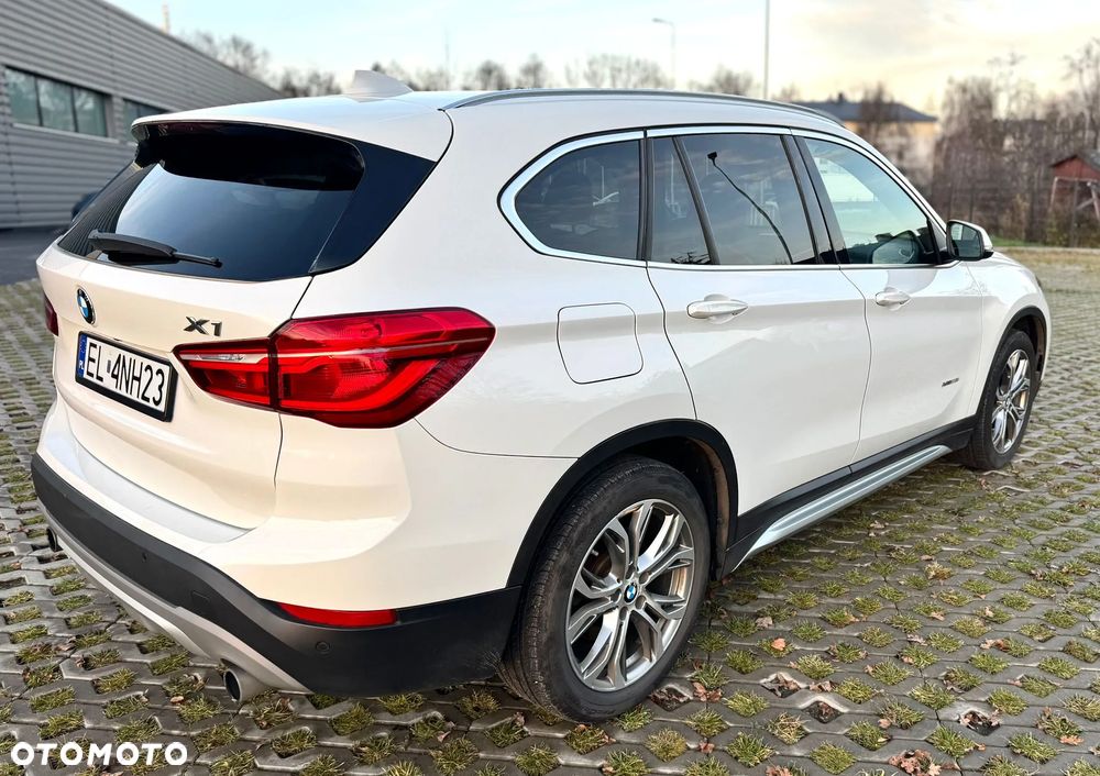 BMW X1 xDrive28i xLine - 9